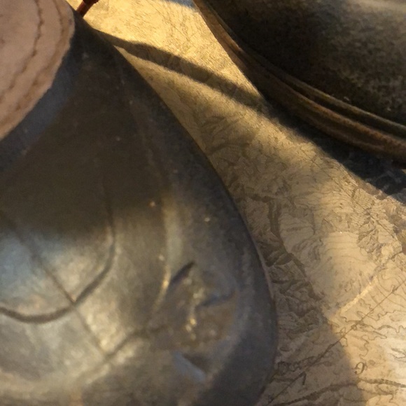 North Face waterproof boys boots - Picture 6 of 8